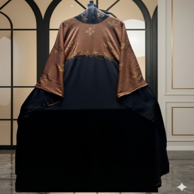 জাফরান আবায়া (হিজাবসহ)