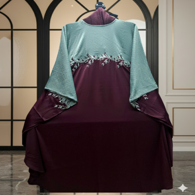 জাফরান আবায়া (হিজাবসহ)