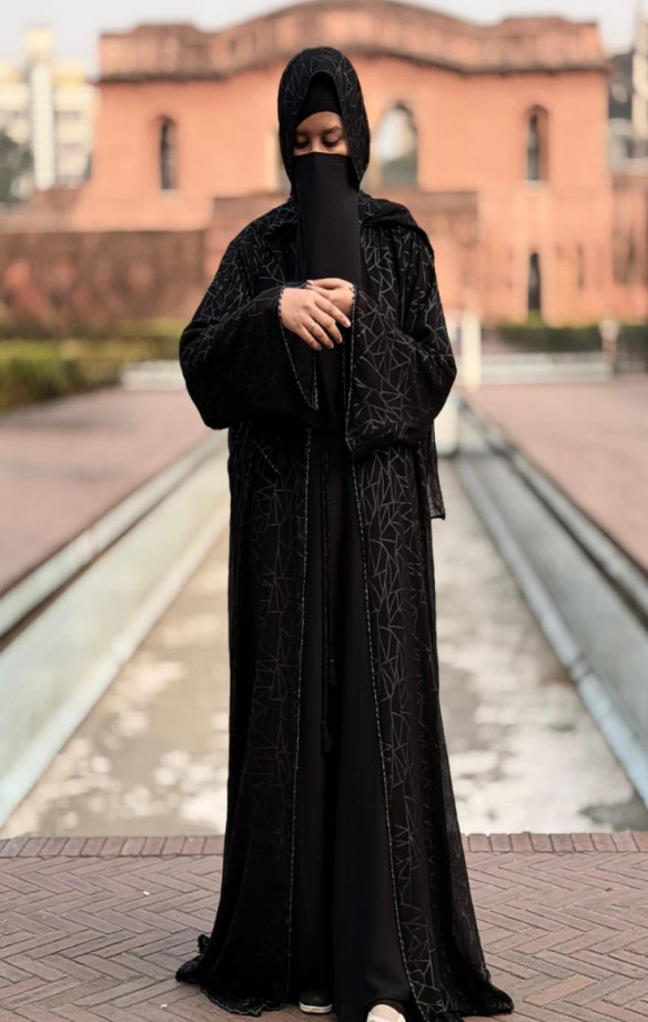 দুবাই চেরী  এবং চিনিগুড়া শিফন জর্জেট বোরকা (হিজাবসহ)